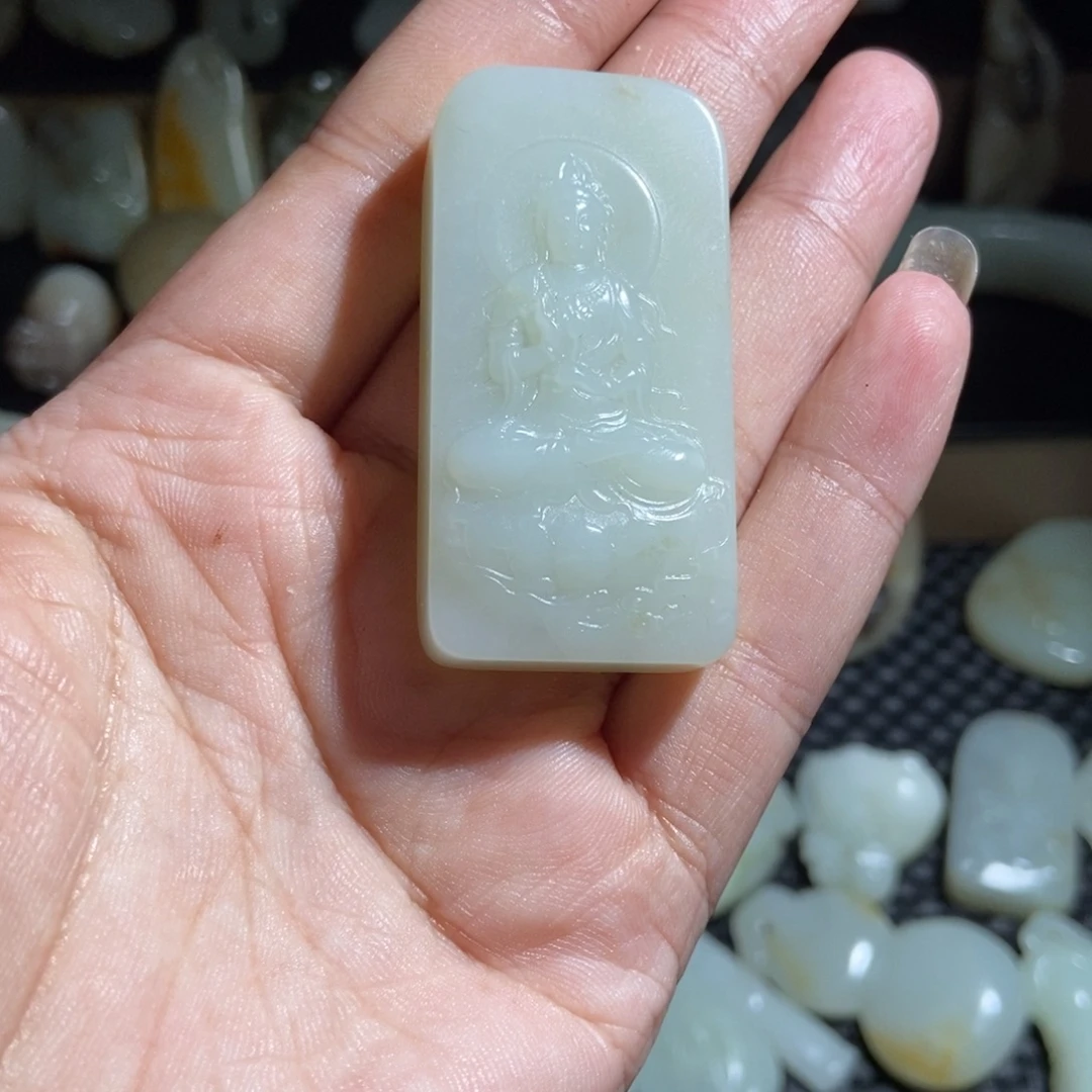 和田玉未镶嵌颈饰