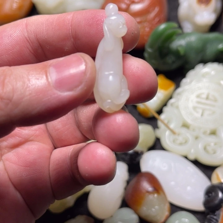 和田玉（糖玉）未镶嵌车挂