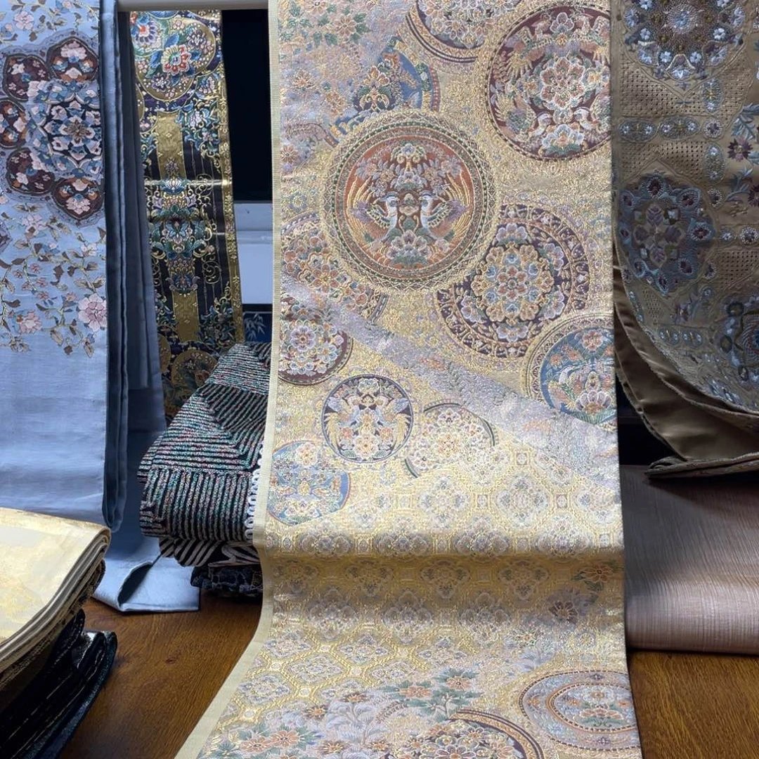 织绣一千八百细密织