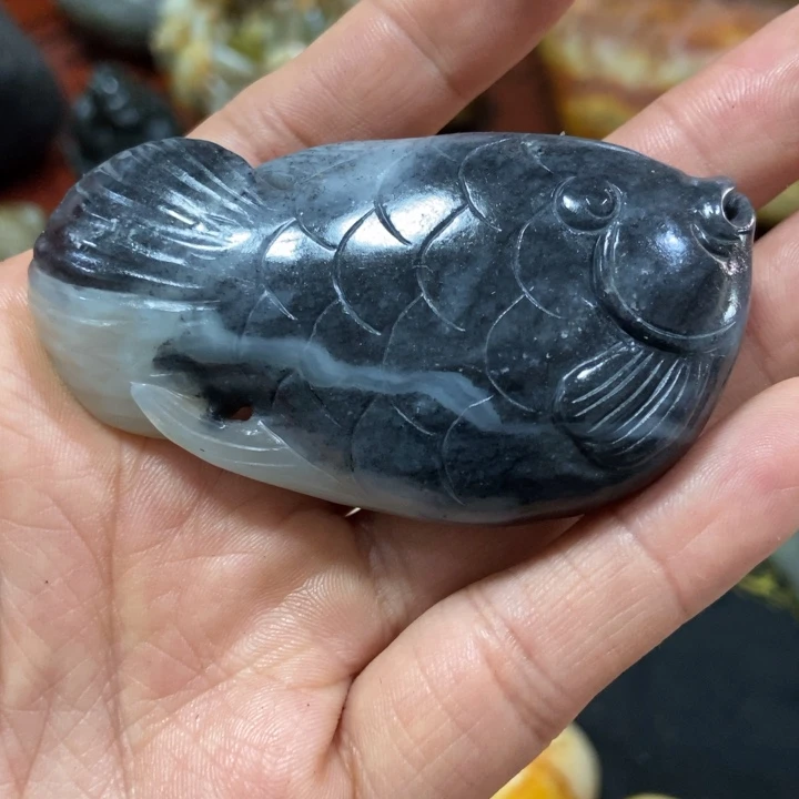 和田玉未镶嵌颈饰H****龙