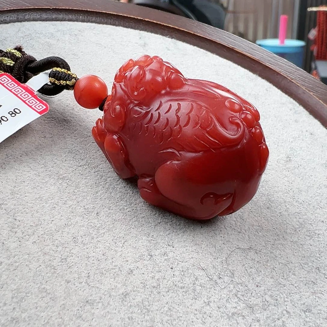 南红玛瑙吊坠未镶嵌