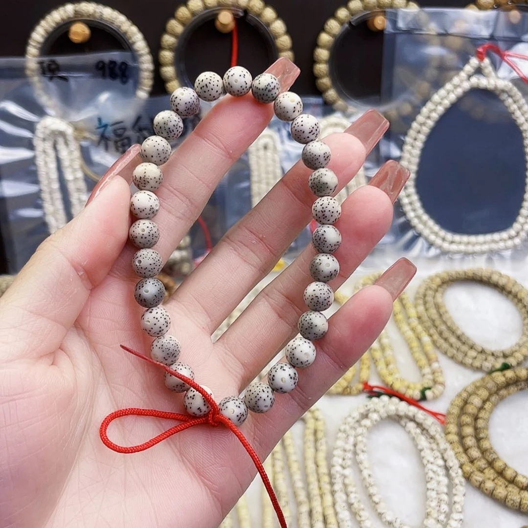 卡8圆珠手持原生态石玉料（福利）