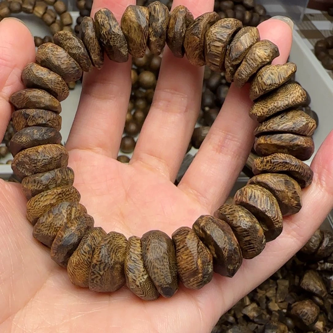 沉香手串老*单圈树丁包壳老料海南老白棋27克+