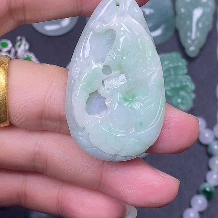 翡翠未镶嵌颈饰天然缅甸翡翠A货