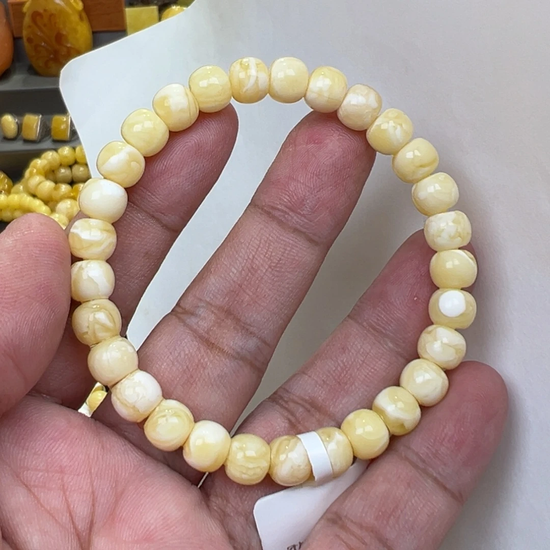 蜜蜡未镶嵌珠宝奇石8加8.2克