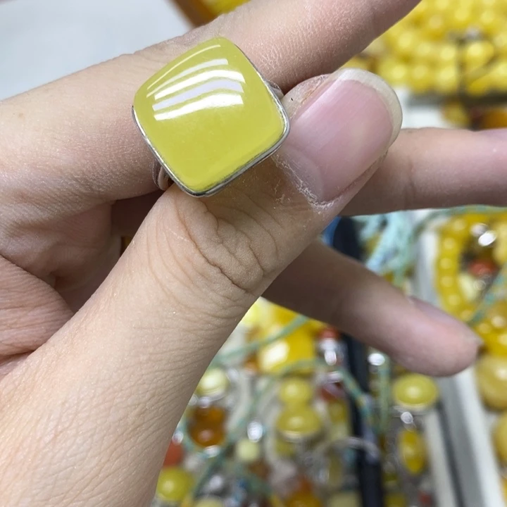 蜜蜡银S925镶嵌裸石戒指