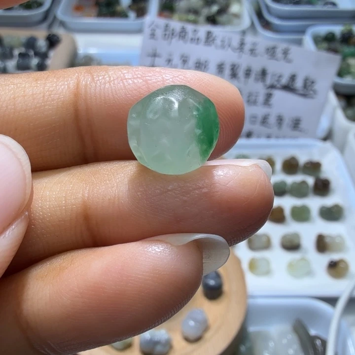 和田玉未镶嵌珠宝奇石