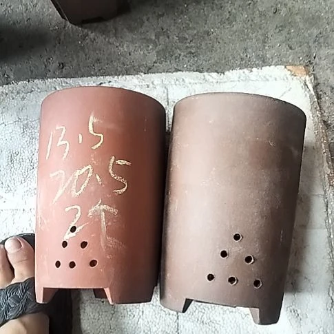 红泥紫泥大笔筒两个花盆