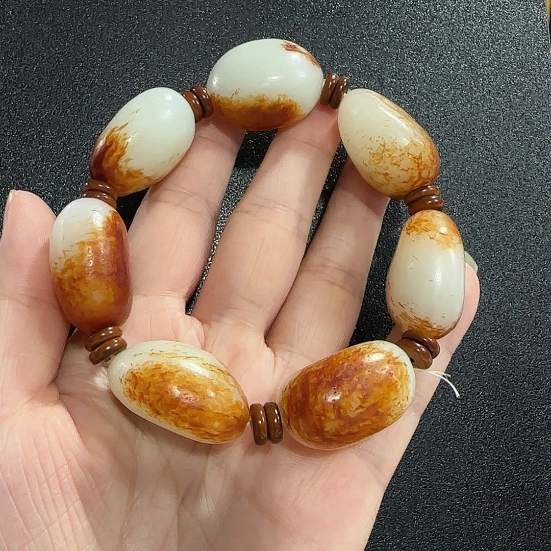 用***4和田玉未镶嵌挂件