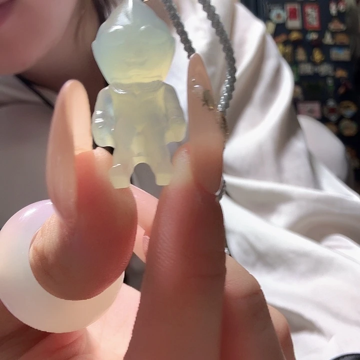 未镶嵌岫玉奥特曼