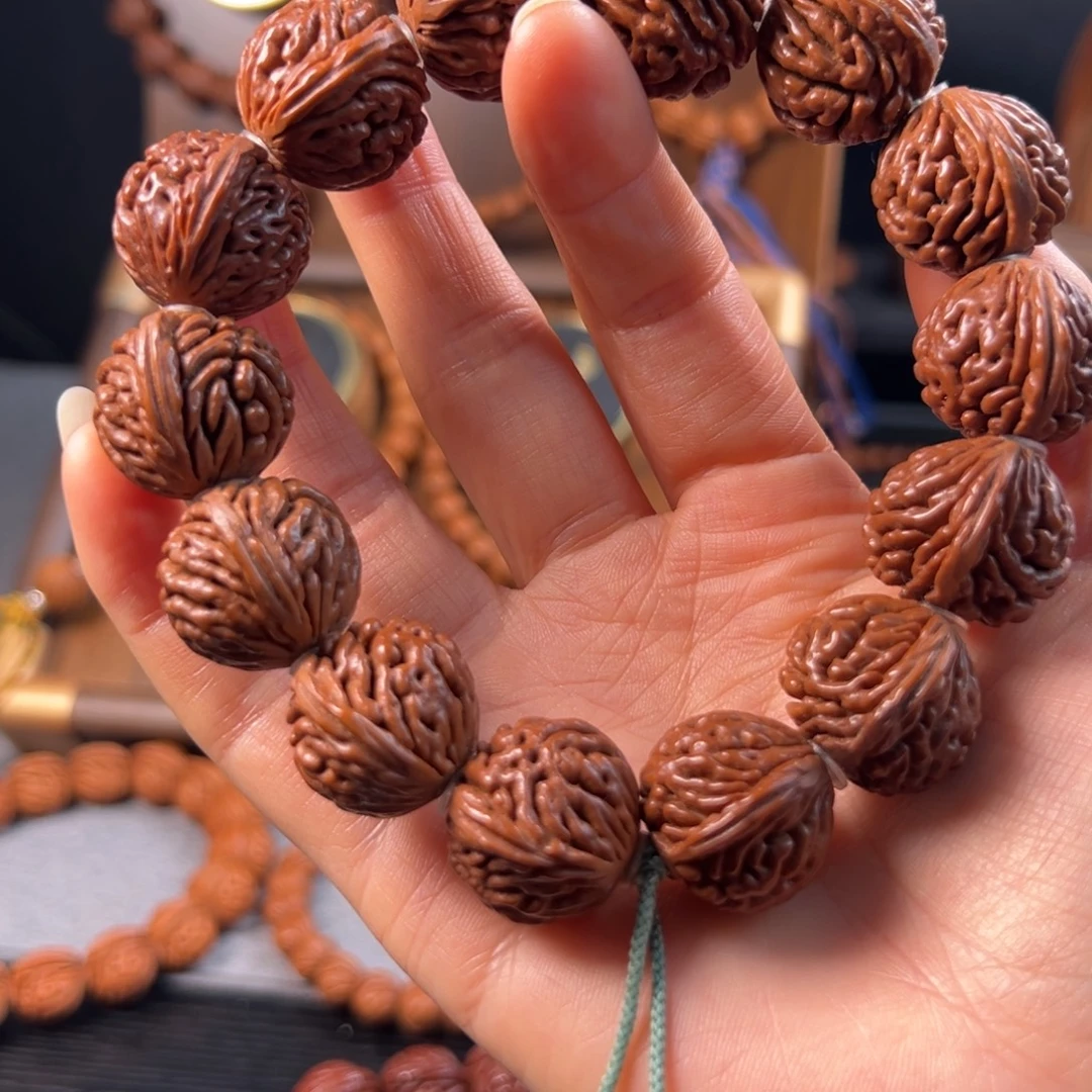 苍***狼桃核吊坠21刺龙元宝