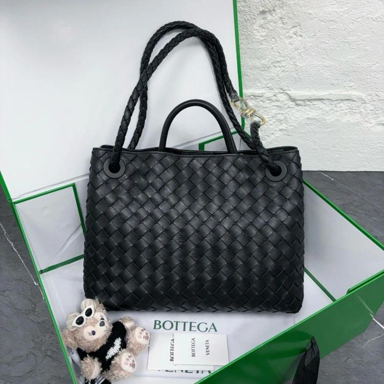 95新/葆蝶家/C8876755838/[251121LLYC]