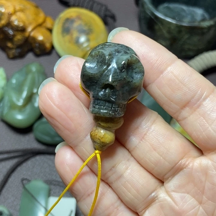 岫岩河磨玉（透闪石质玉）未镶嵌颈饰