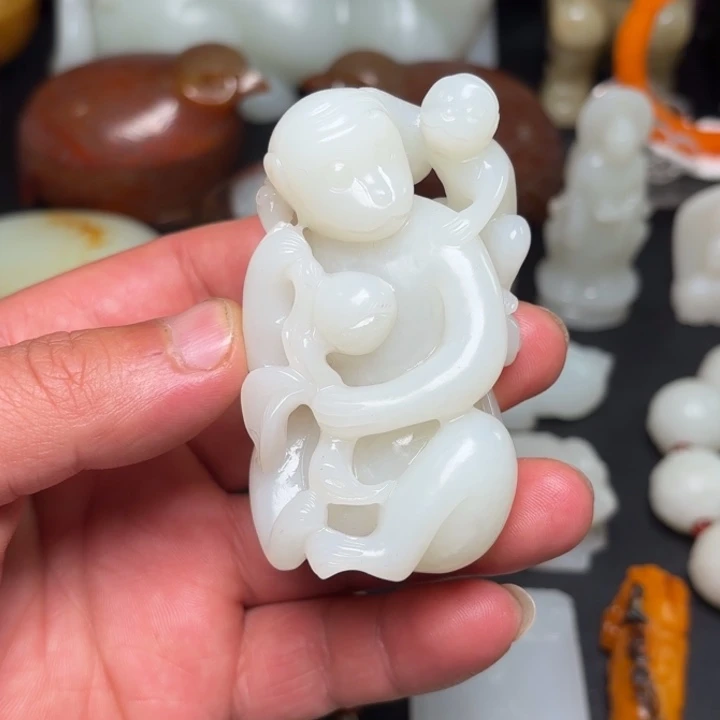 和田玉未镶嵌挂件