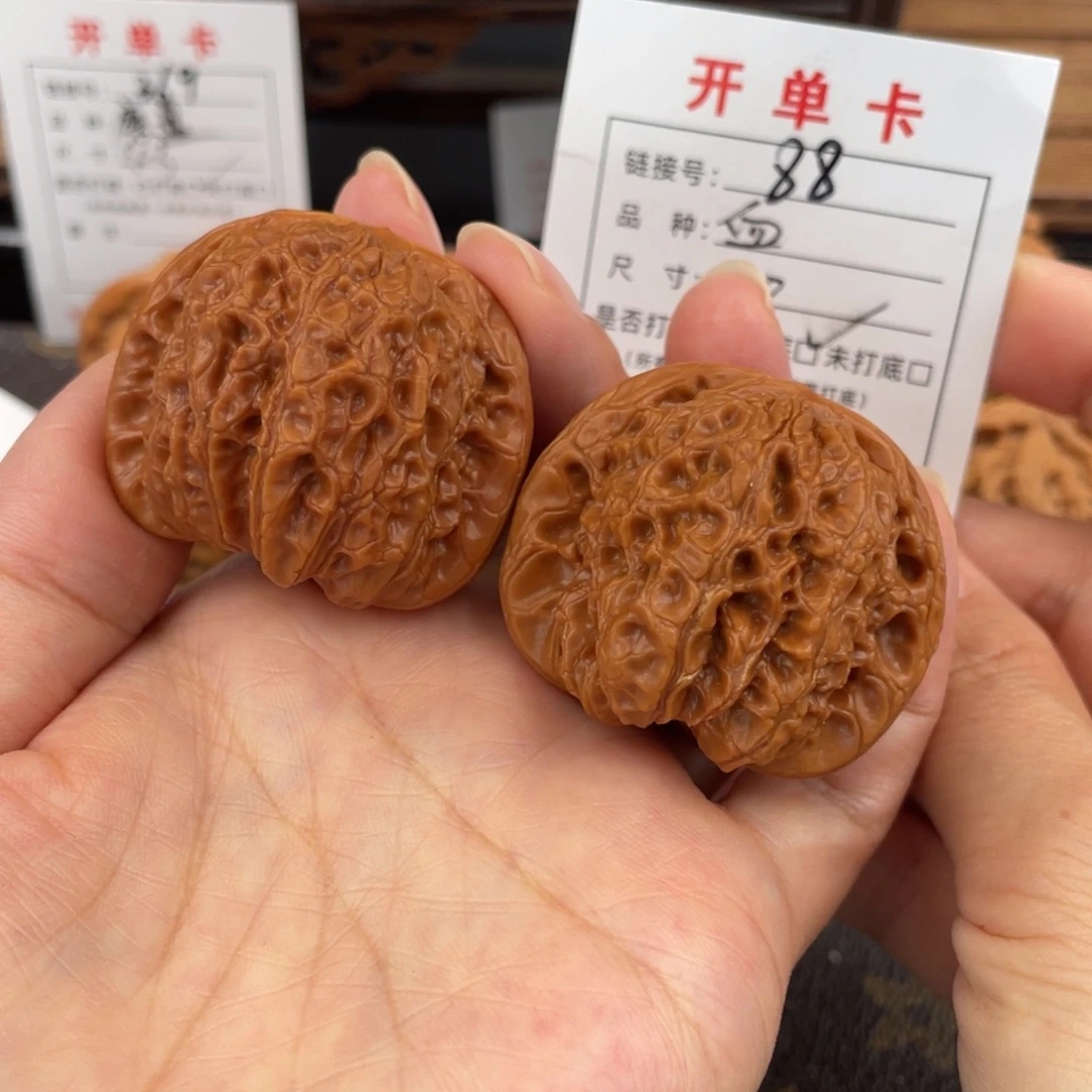 吊坠桃核文玩核桃