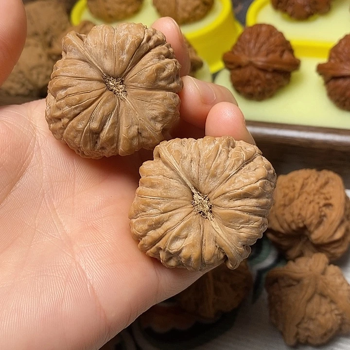 文玩核桃把件40.5南瓜饼全品