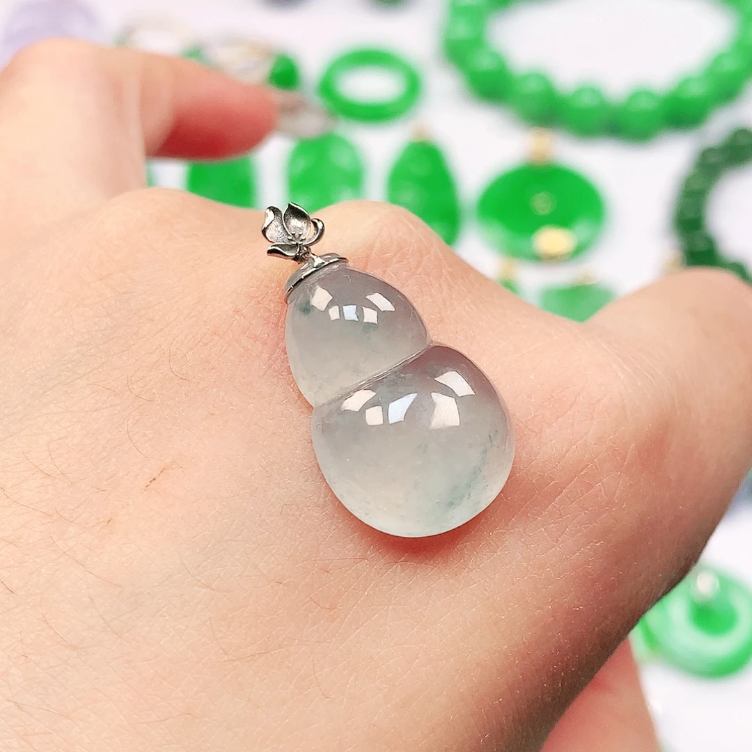 吊坠(不含链)18K金镶嵌翡翠