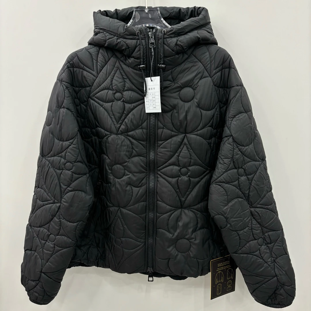 99新 LouisVuitton/路易威登 Logo雕刻连帽长袖羽绒服/54码/6979