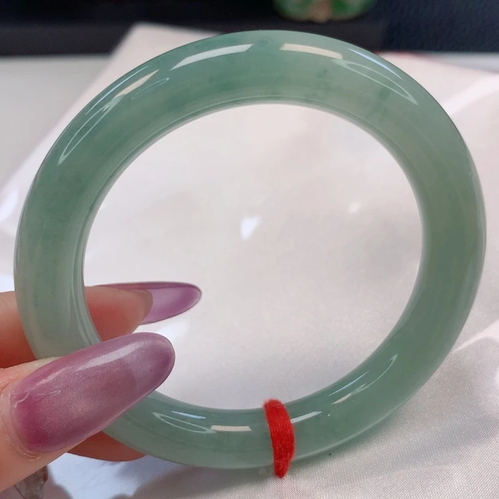 翡翠手镯（圆镯）未镶嵌