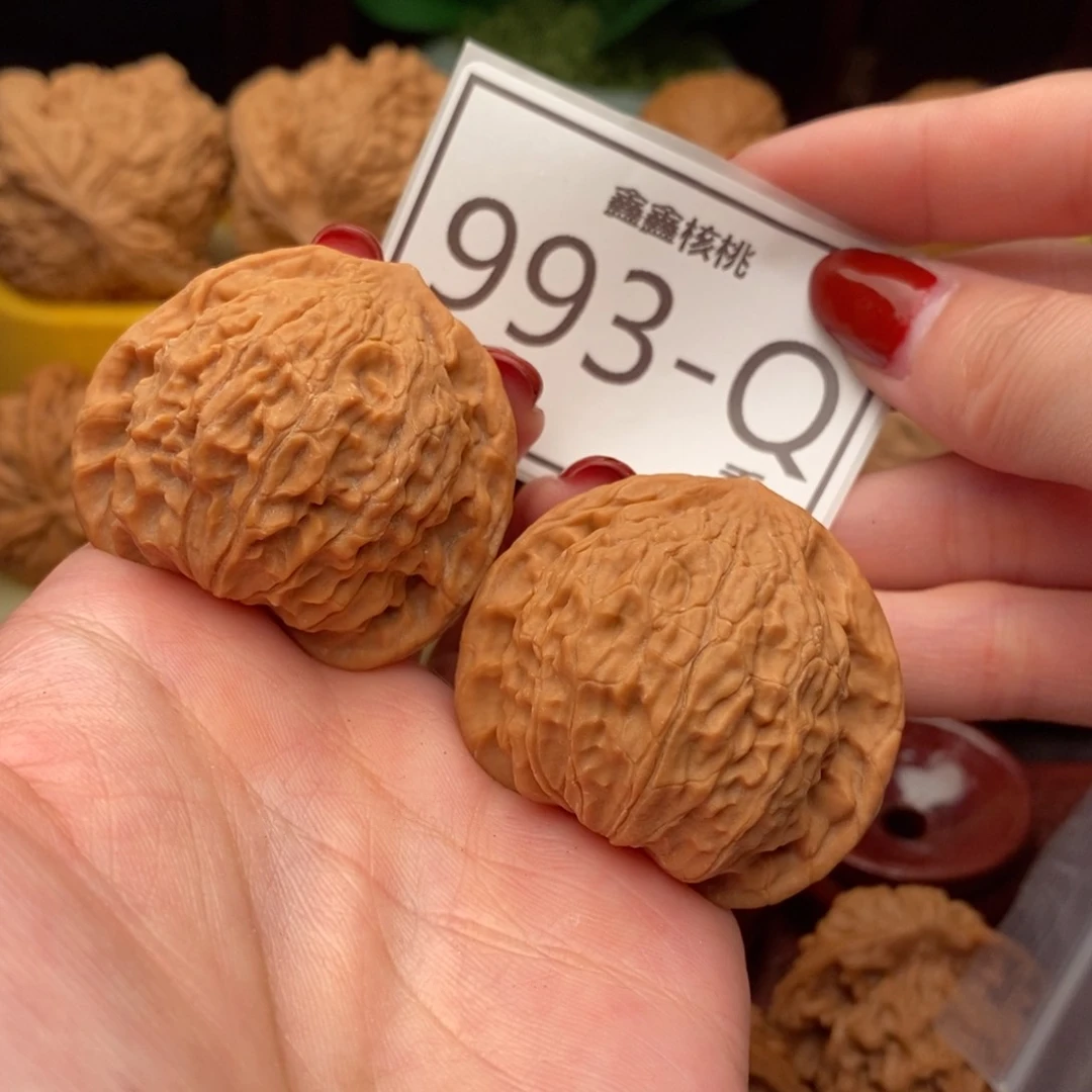 文玩核桃把件一抹红42