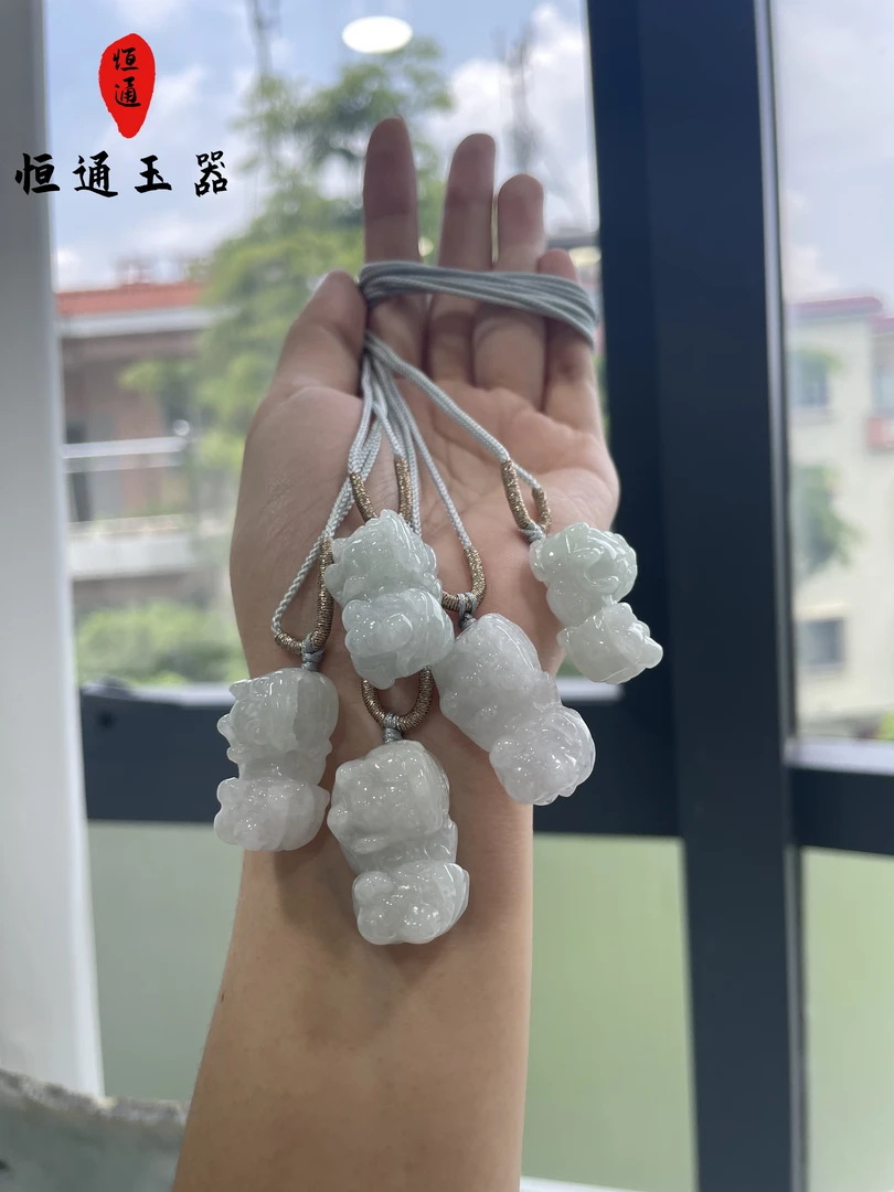 天然翡翠貔貅吊坠（多样性发一）-33889