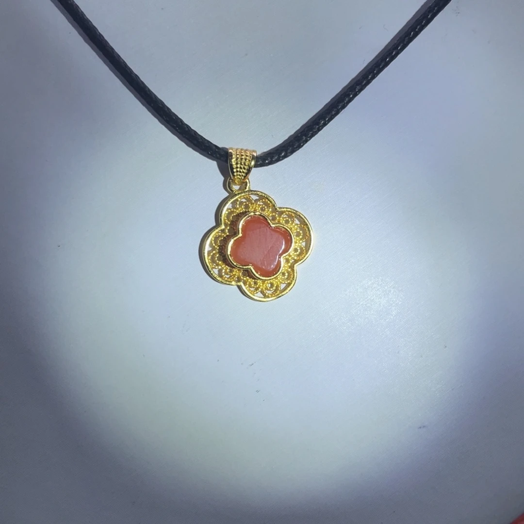 南红玛瑙银S925镶嵌川料南红四叶草吊坠