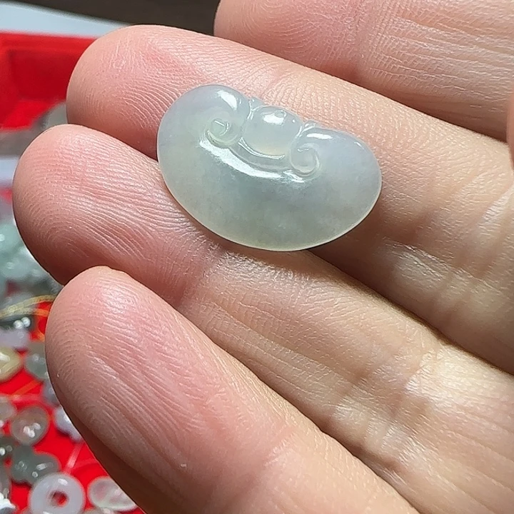 翡翠未镶嵌颈饰天然缅甸翡翠如意