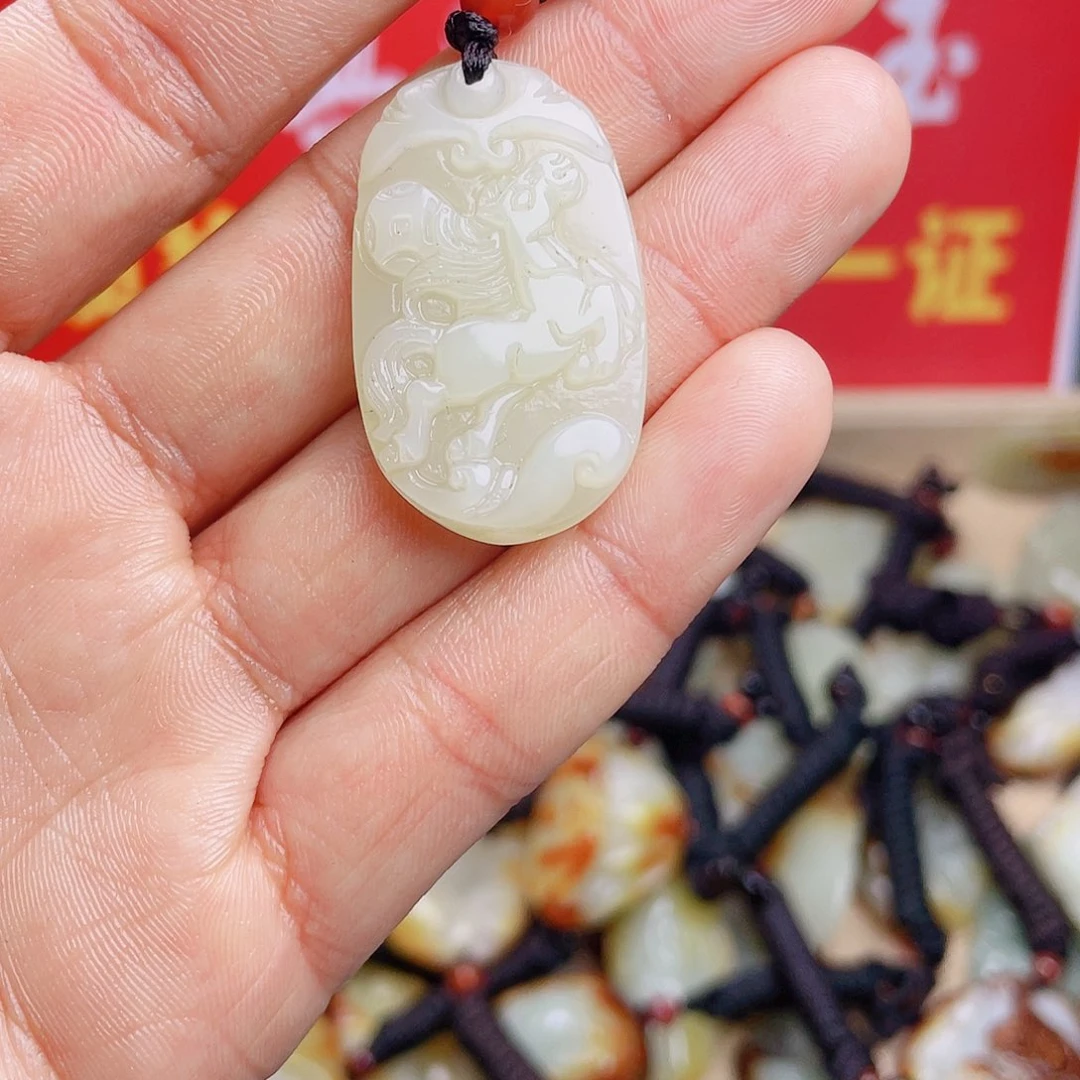 和田玉颈饰未镶嵌