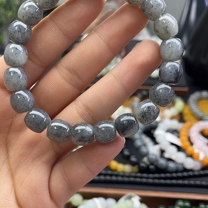 和田玉未镶嵌手串