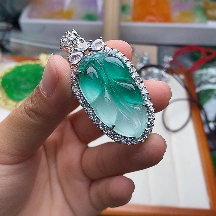 翡翠未镶嵌颈饰391手串