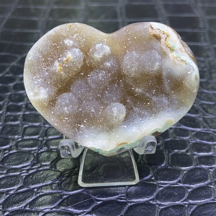 水晶珠宝半成品未镶嵌爱心