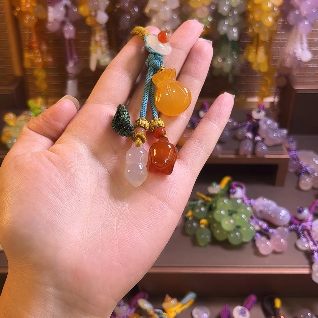 万***笑未镶嵌车挂玛瑙/玉髓福利款钥匙扣