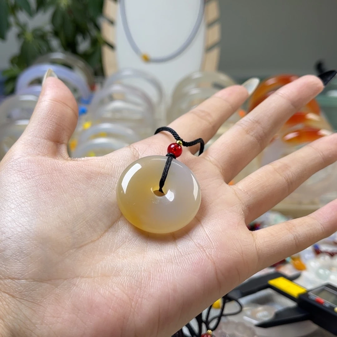 手镯玛瑙/玉髓未镶嵌