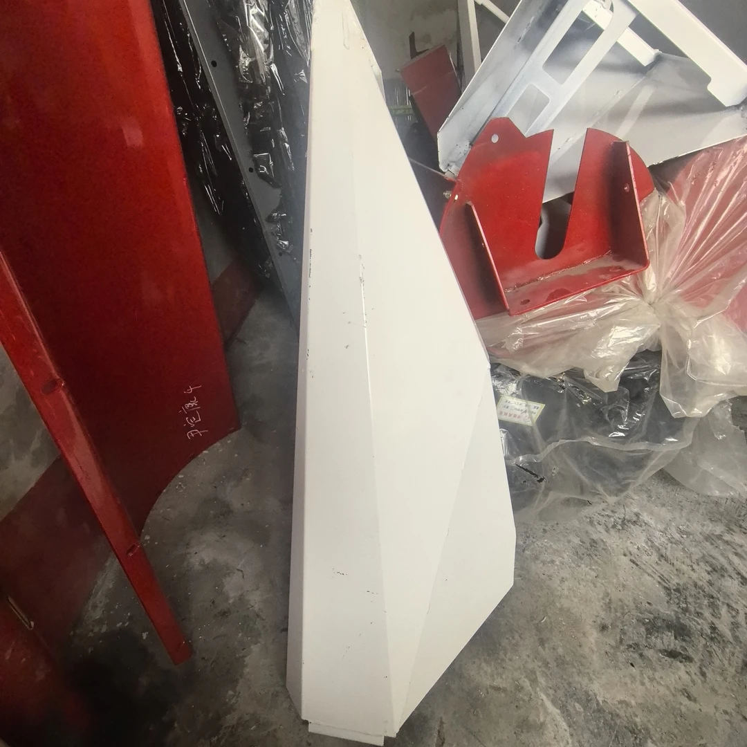 收割机配件厚德喜盈盈玉米割台分禾器加厚割台尖子