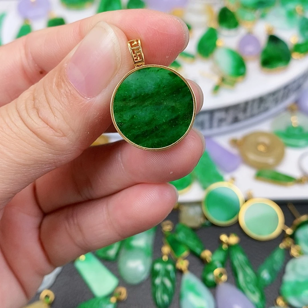 翡翠吊坠(不含链)18K金镶嵌
