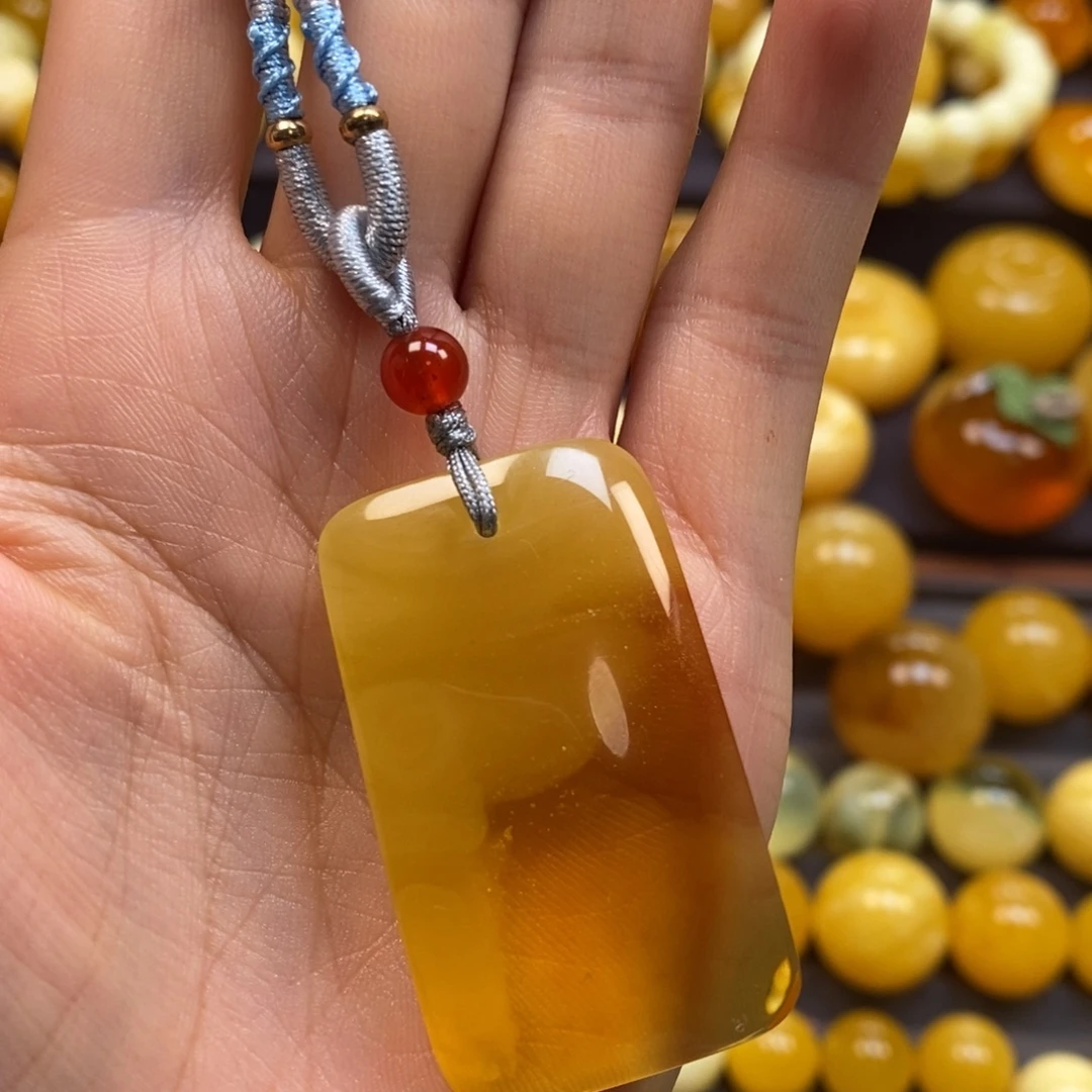 琥珀未镶嵌裸石牌子