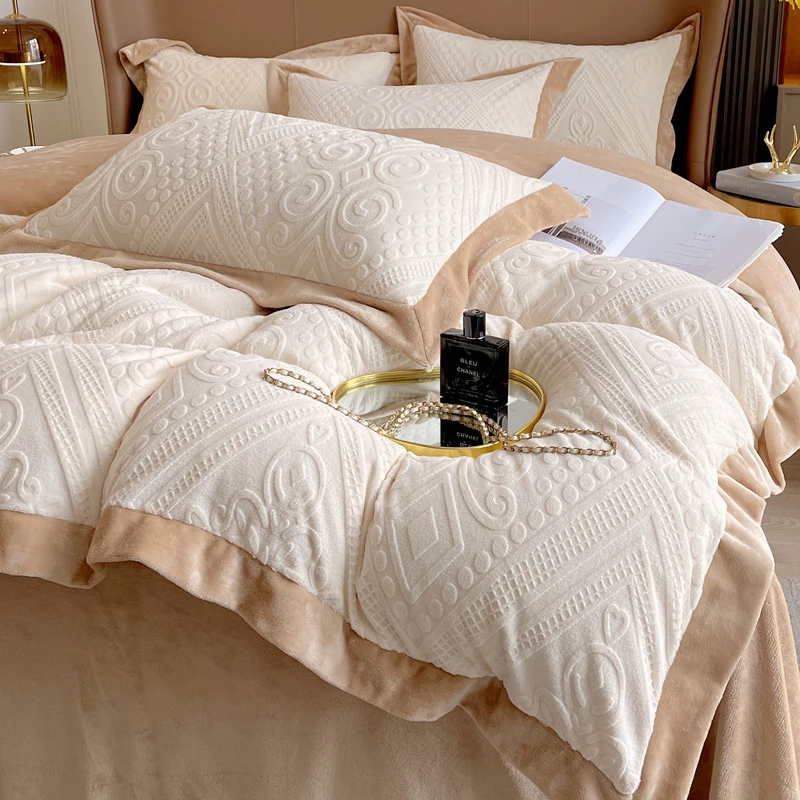 爆款全消光婴儿级雕花纯色牛奶绒四件套加厚珊瑚绒三件套床上用品