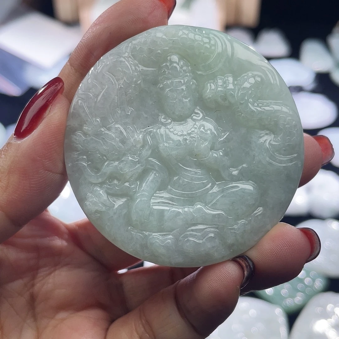 翡翠未镶嵌颈饰玉龙观音