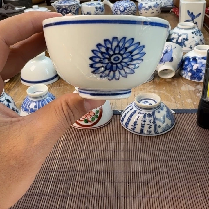 青花杯子茶具瓷器