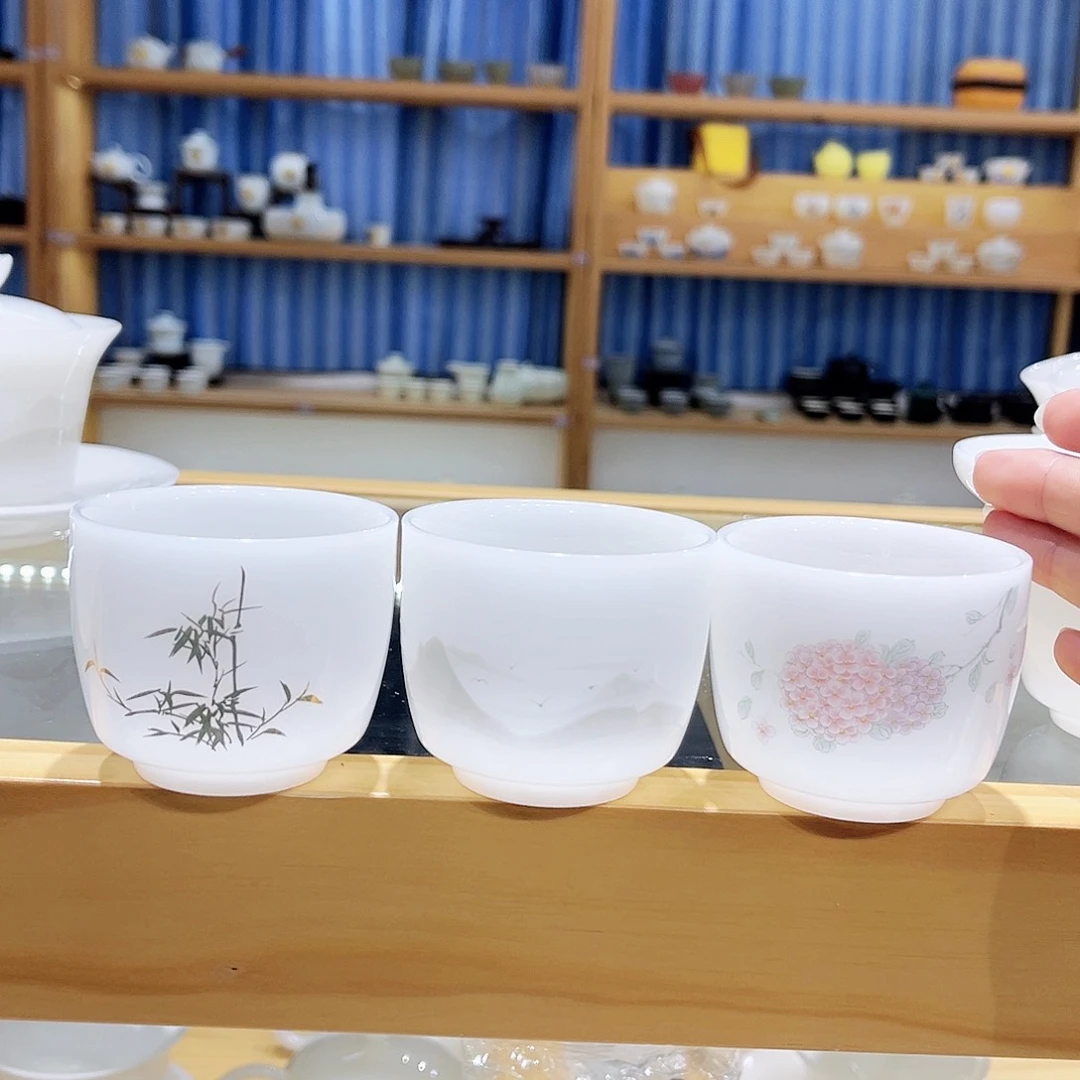 陶瓷6个灰色山水图，1个金竹图，1个绣球花图