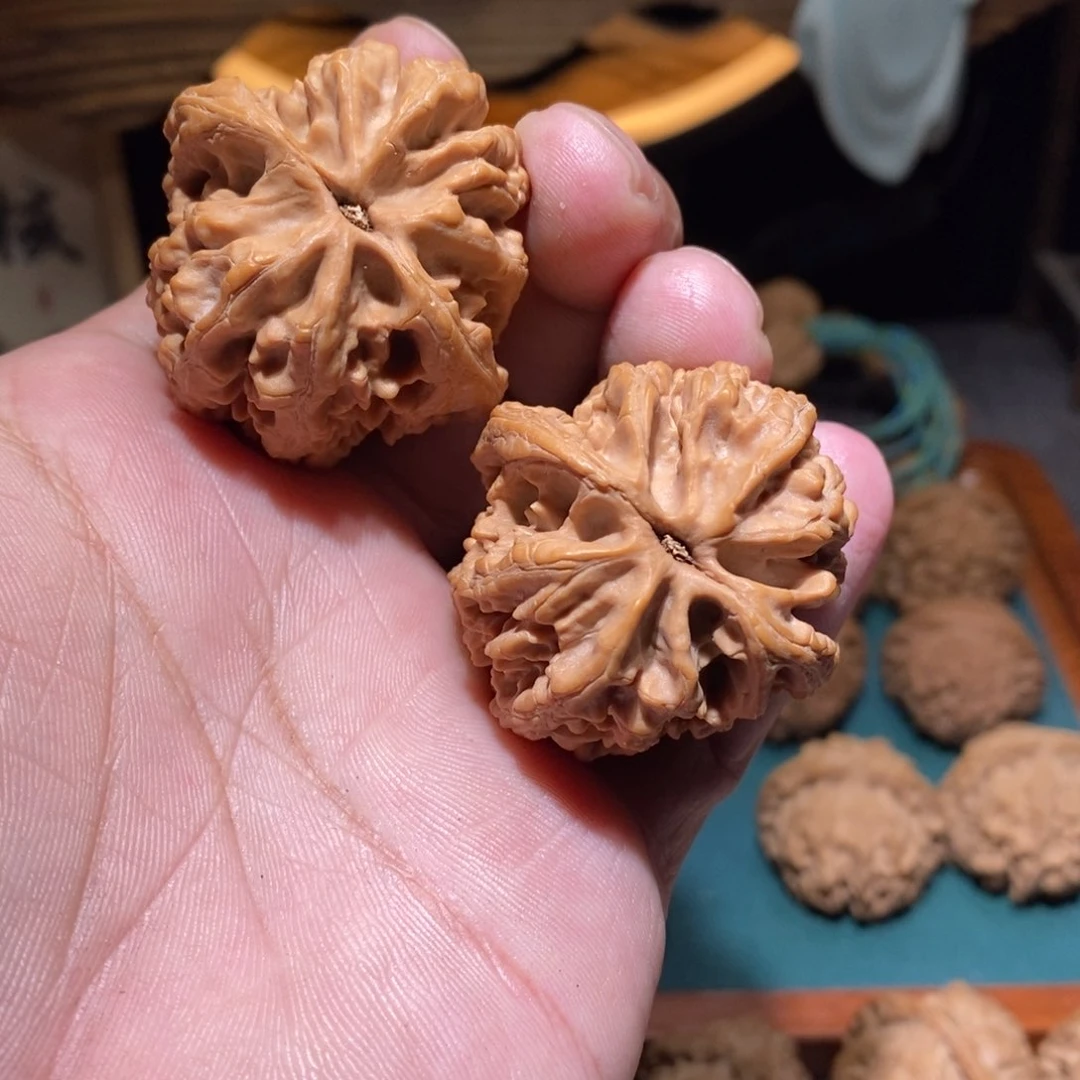 文玩核桃吊坠黎**啊大沽石42