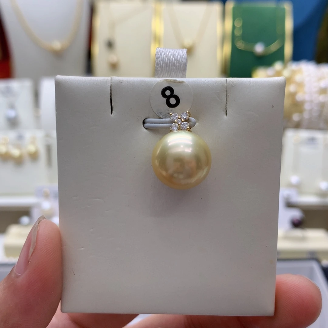 18K金镶嵌海水珍珠吊坠(不含链)