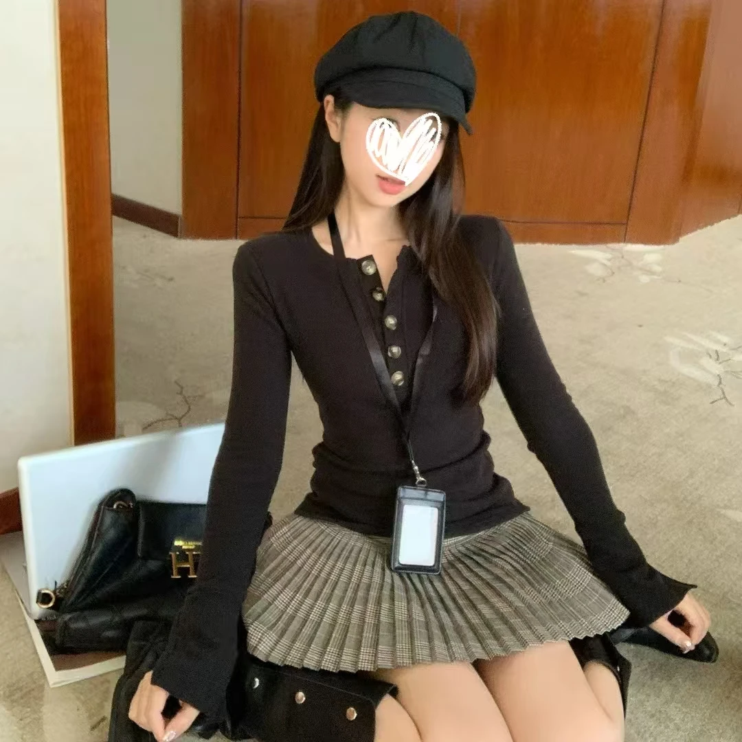 新款辣妹设计感v领纽扣百搭长袖T恤打底衫秋冬收腰显瘦上衣女8012