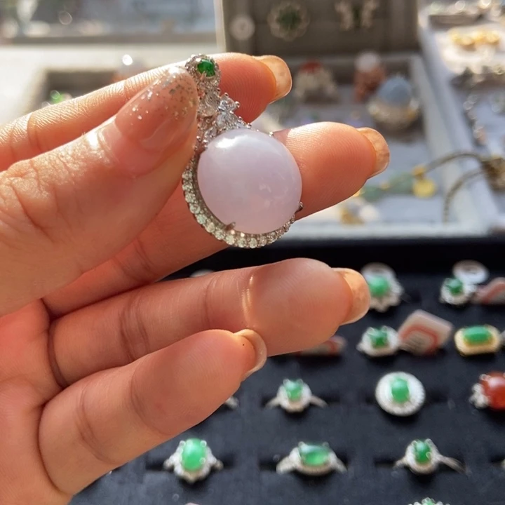 翡翠颈饰银S925镶嵌吊坠