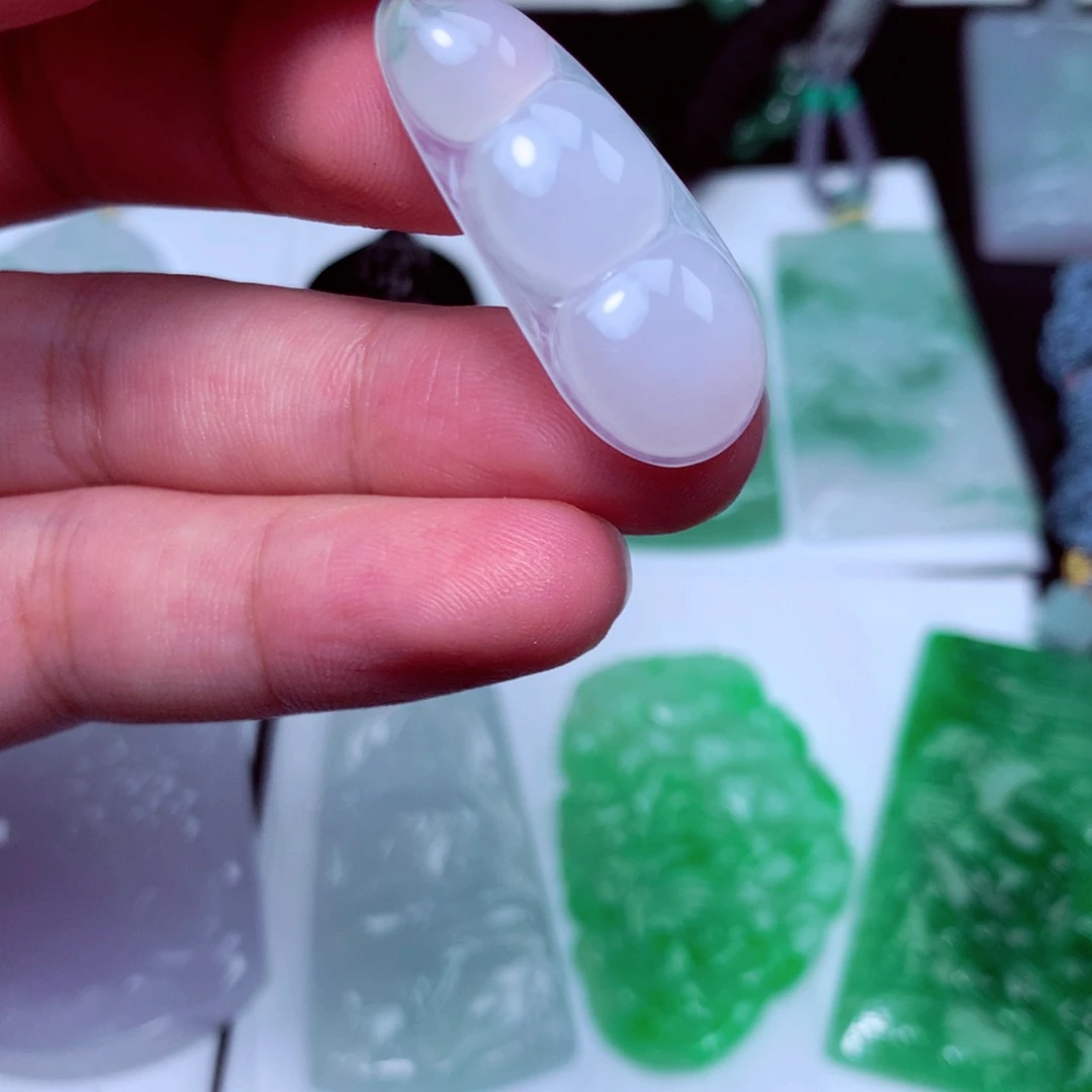 颈饰未镶嵌翡翠天然A货翡翠
