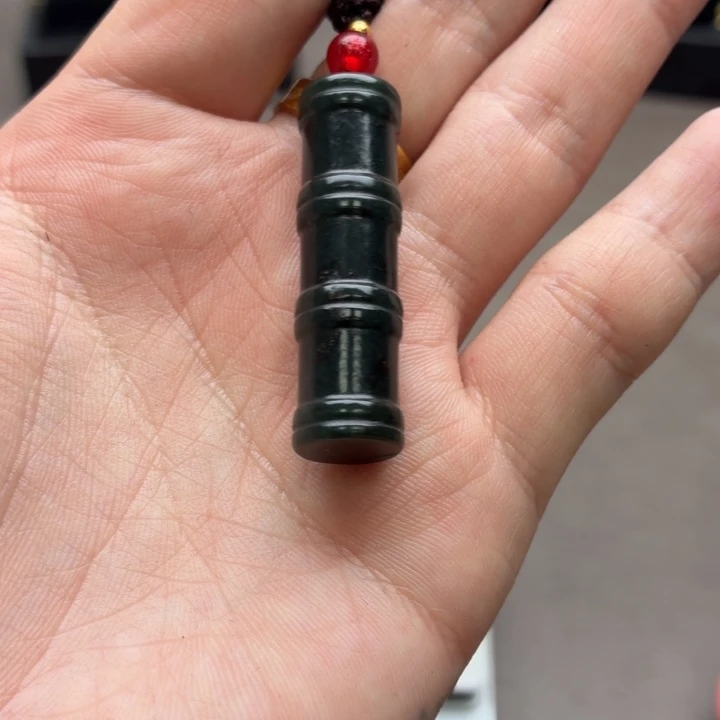 马***山和田玉（青玉）未镶嵌珠宝半成品