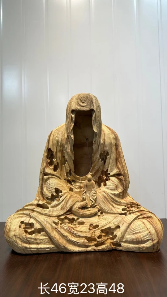 佛本无相，相由心生； 一念之间，万法皆空。 香樟木 长46宽23高48