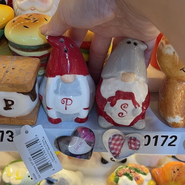 陶瓷微瑕介意慎拍掉漆