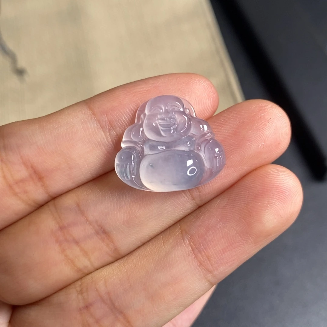 翡翠未镶嵌颈饰佛公