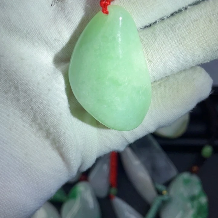 翡翠未镶嵌挂件片料